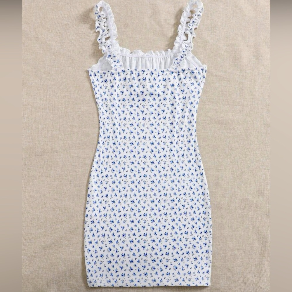 SHEIN Blue and White Floral Mini Dress - Picture 3 of 7